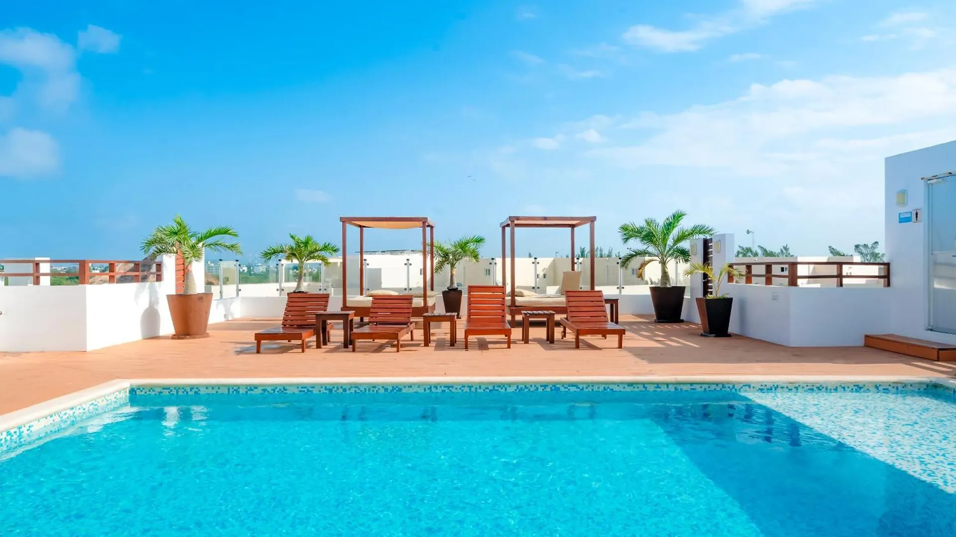 Modern 2 Bedroom Condo With Pool - Near To The Beach - Casa Del Mar 113 Playa del Carmen 0*,  Mexico