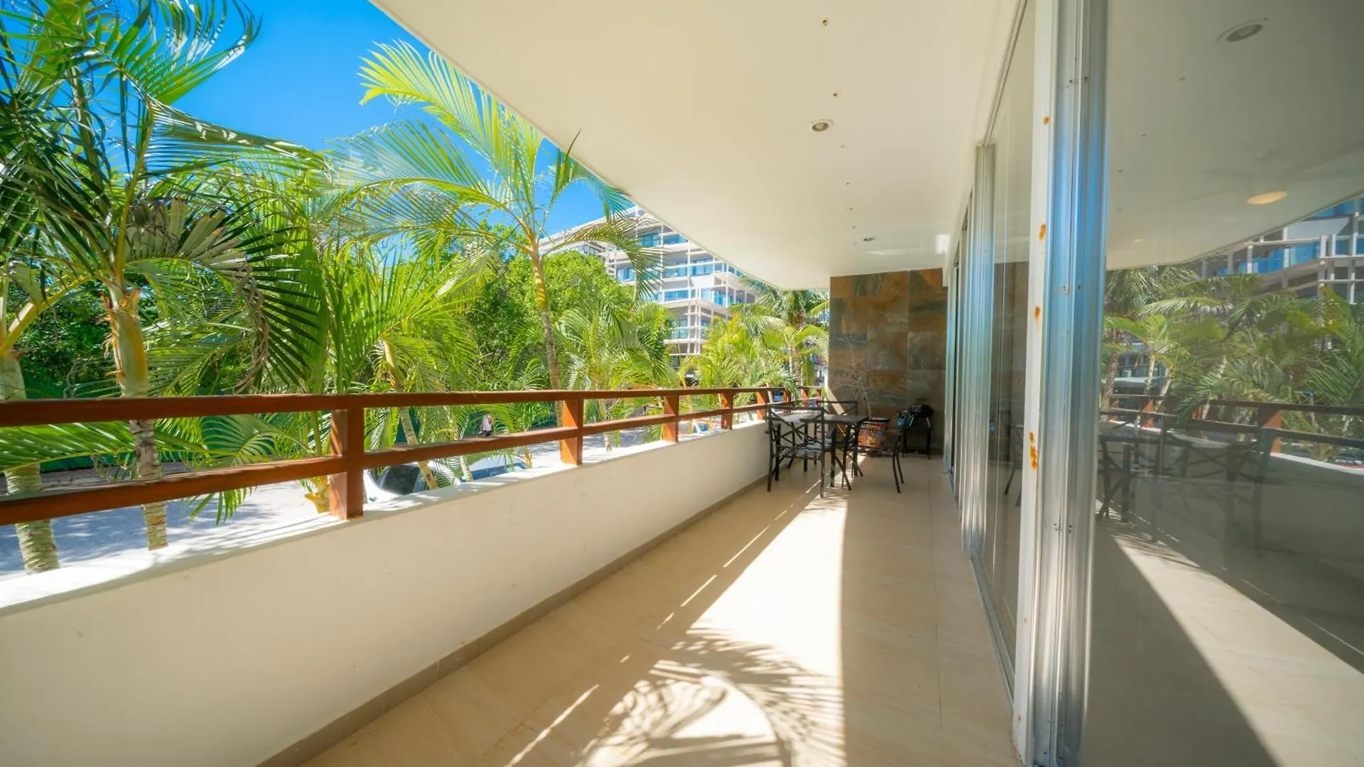 Holiday home Modern 2 Bedroom Condo With Pool - Near To The Beach - Casa Del Mar 113 Playa del Carmen
