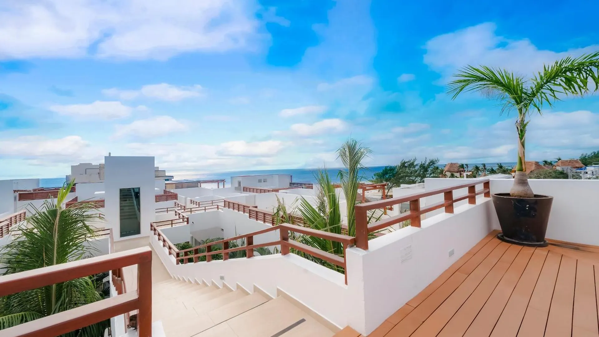 Modern 2 Bedroom Condo With Pool - Near To The Beach - Casa Del Mar 113 Playa del Carmen Holiday home