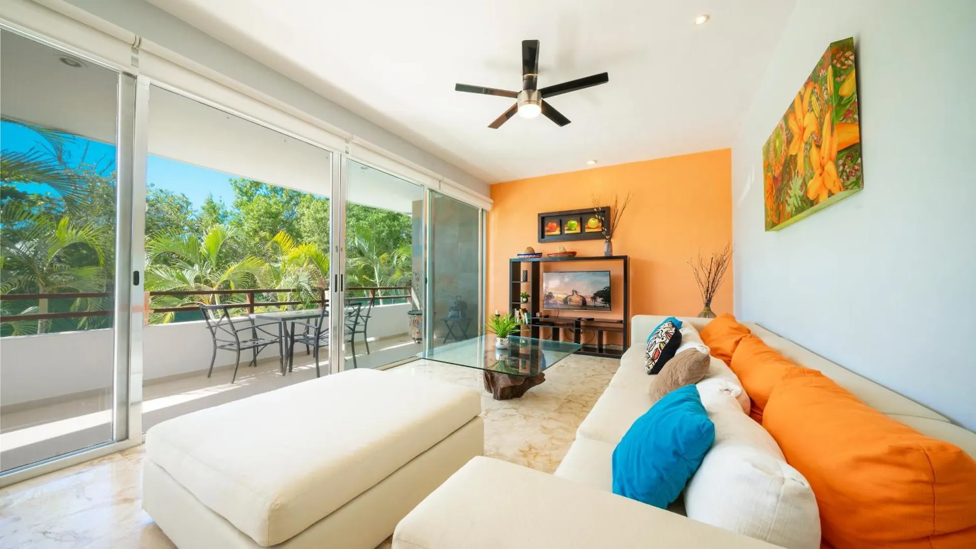 Modern 2 Bedroom Condo With Pool - Near To The Beach - Casa Del Mar 113 Playa del Carmen Holiday home