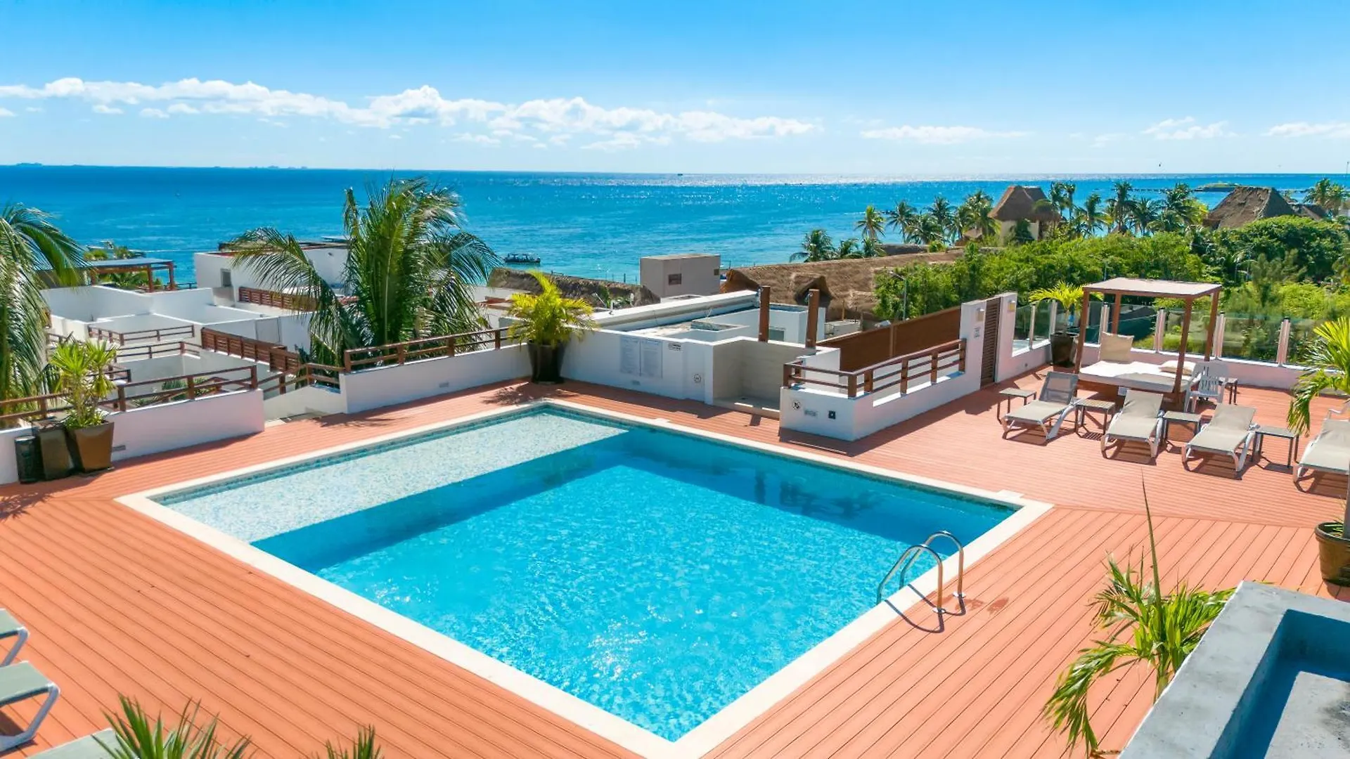 Modern 2 Bedroom Condo With Pool - Near To The Beach - Casa Del Mar 113 Playa del Carmen Holiday home